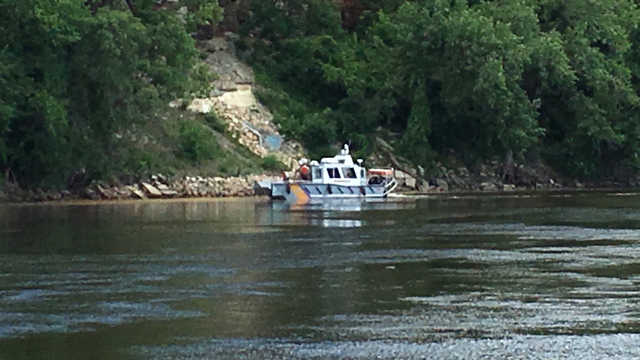 Body pulled from Mississippi River in Mpls.
